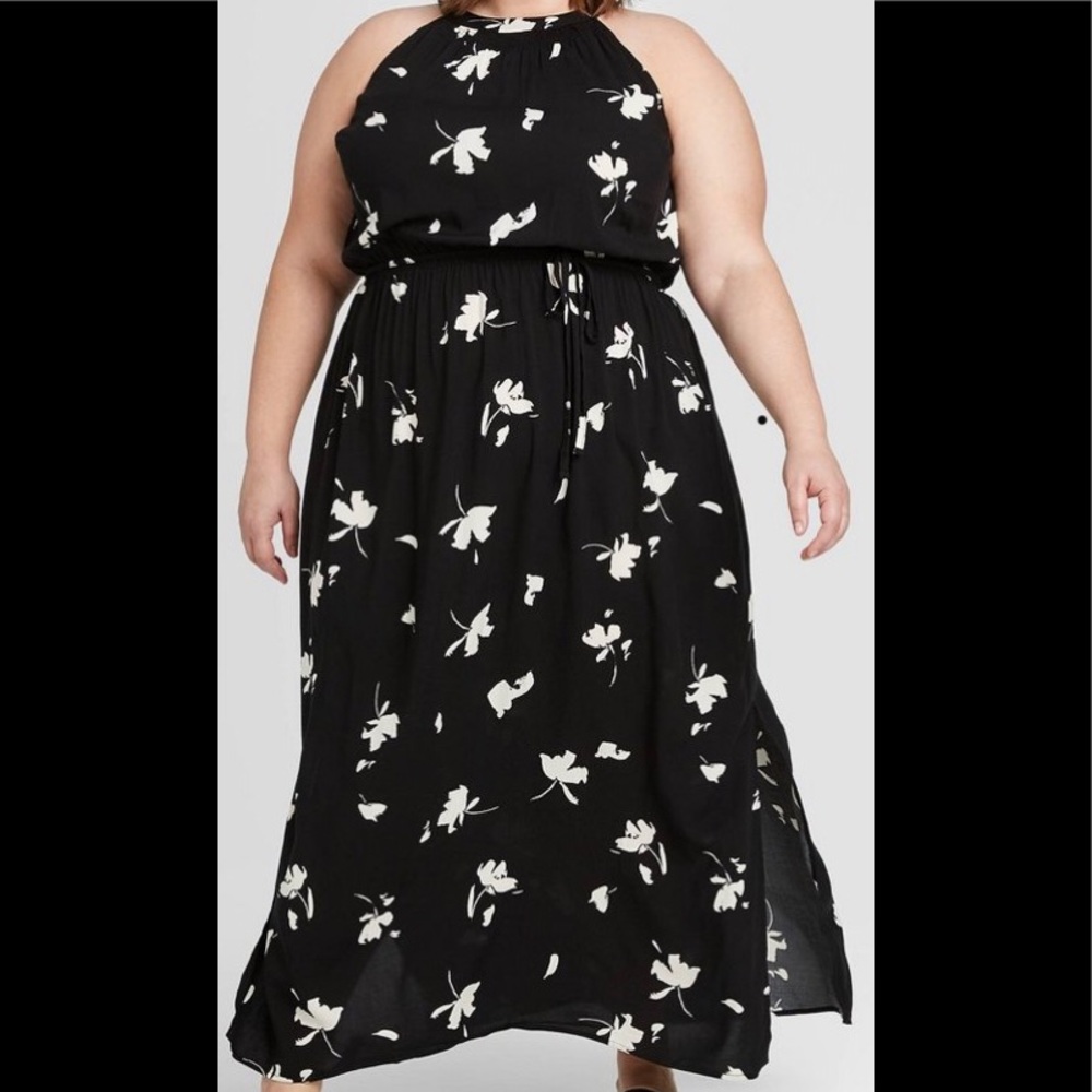 Woman’s Floral Sleeveless Halter Neck Black Dress